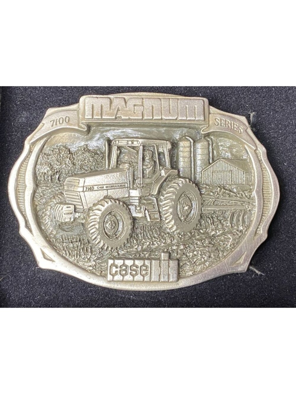 Case IH 7100 Series Magnum 7140 Tractor Pewter Belt Buckle 1987 Limited Ed W/Box